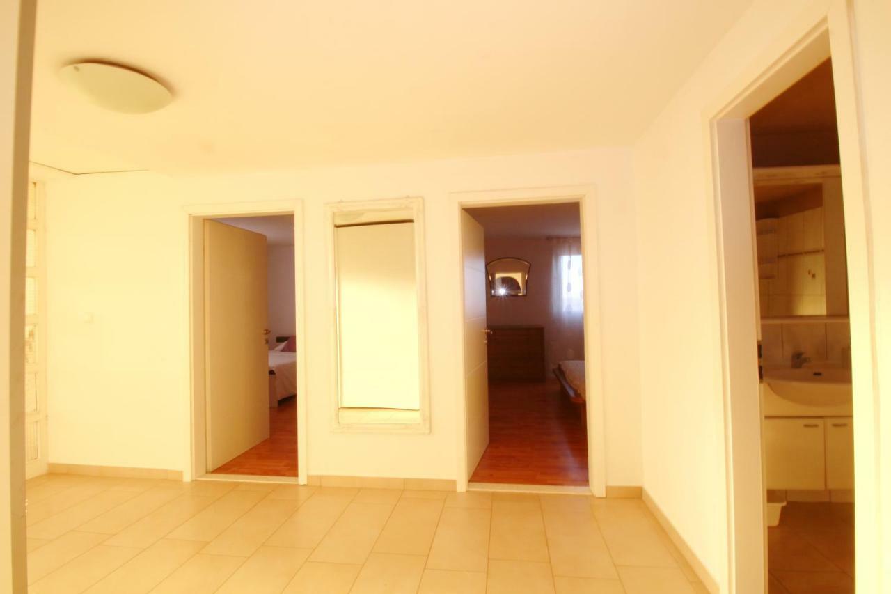נין Apartment Lana & Ema מראה חיצוני תמונה