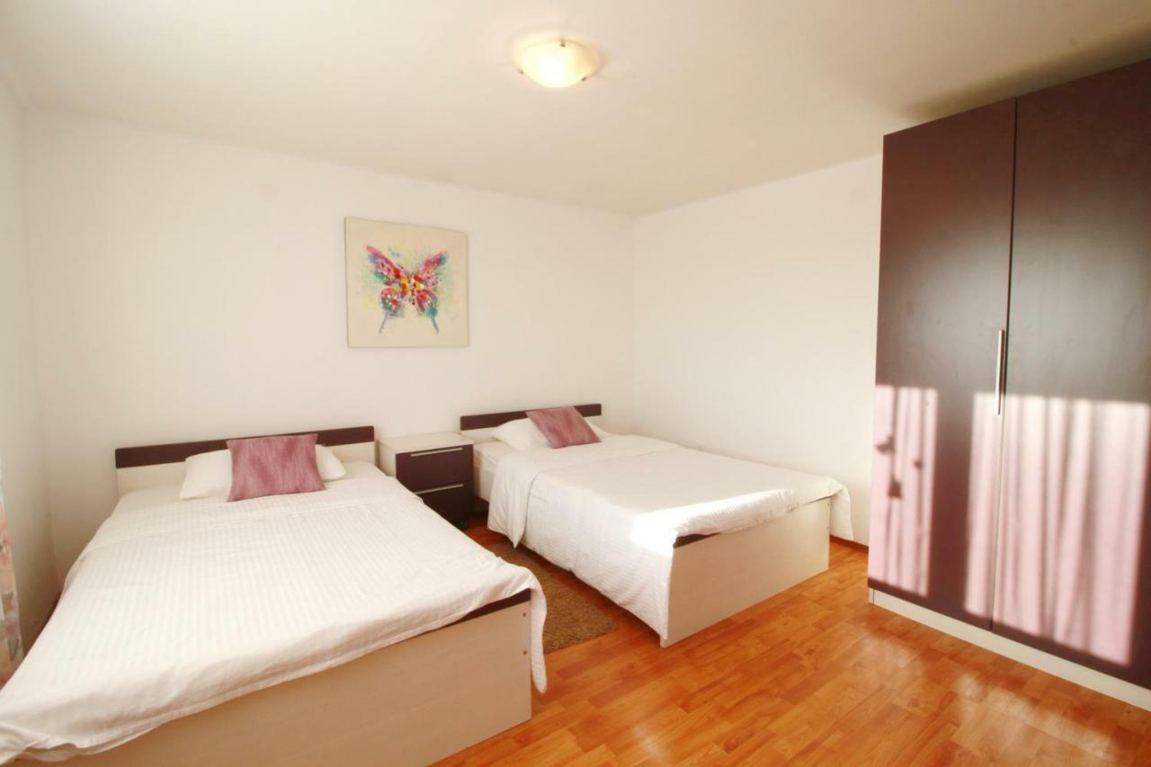 נין Apartment Lana & Ema מראה חיצוני תמונה